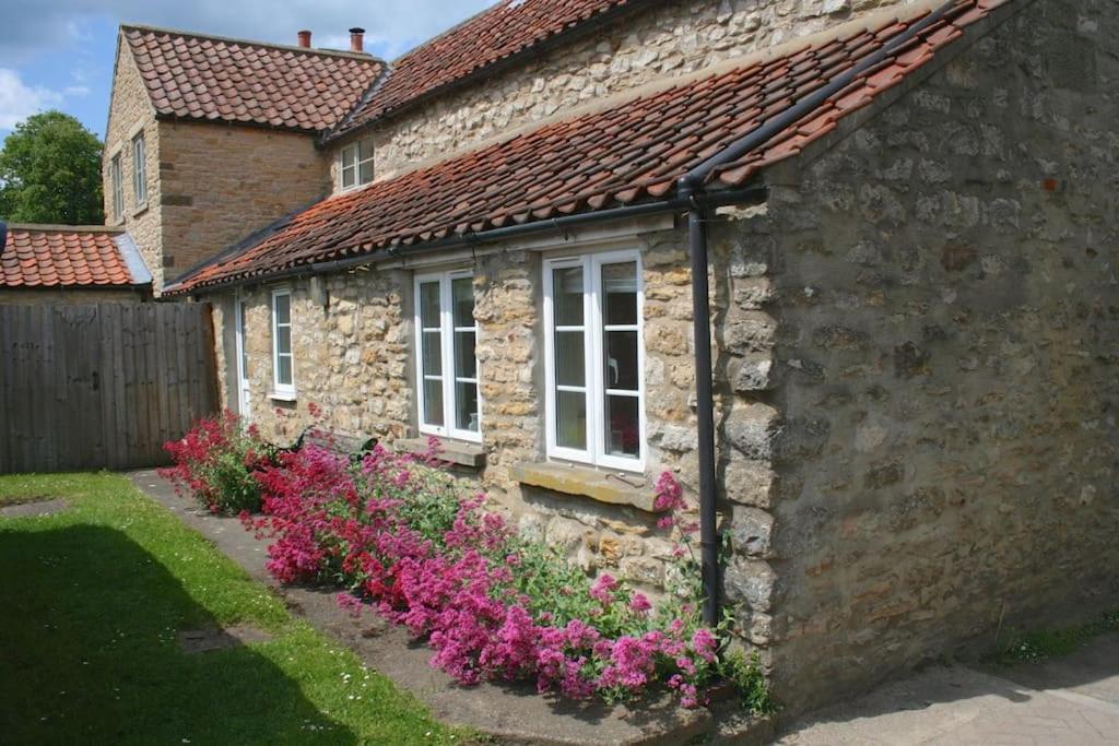 Pretty Yorkshire Stone Cottage Harome Экстерьер фото